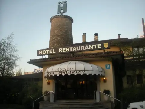 Hotel Castillo - Photo 1