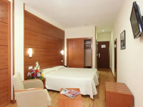 Hotel Centro Mar - Photo 3