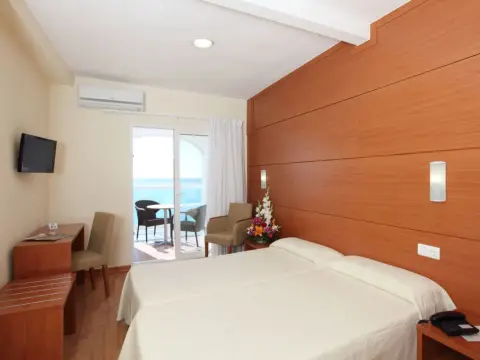 Hotel Centro Mar - Photo 4