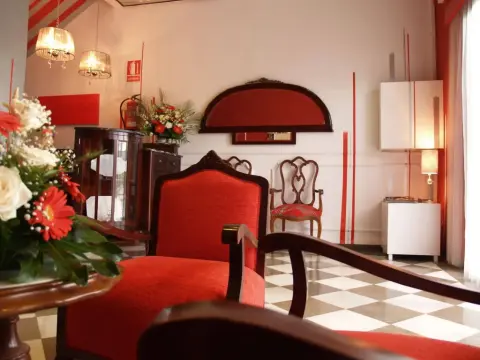 Hotel Corona de Atarfe - Photo 1