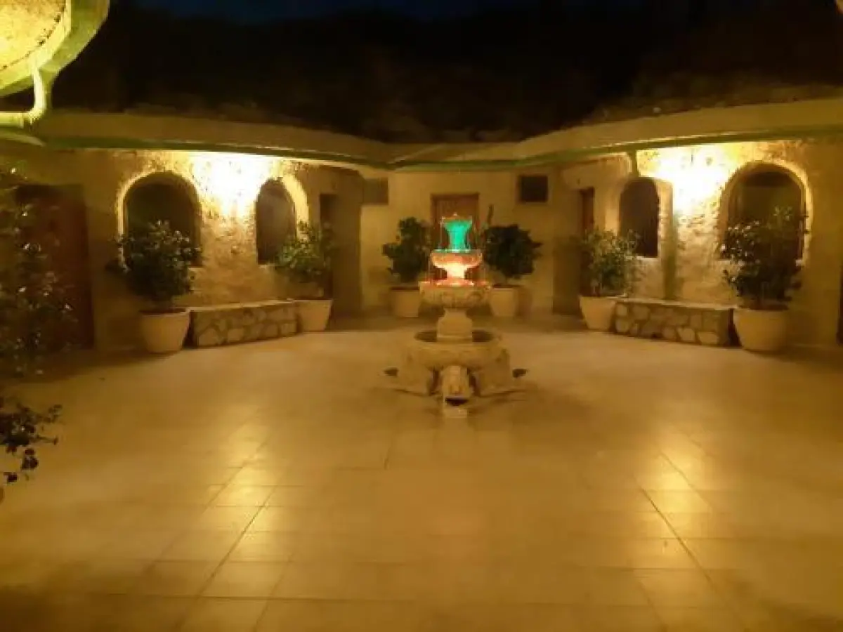 Hotel Cueva Tardienta Monegros - Adults Only