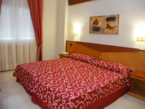 Hotel Del Val - Photo 2