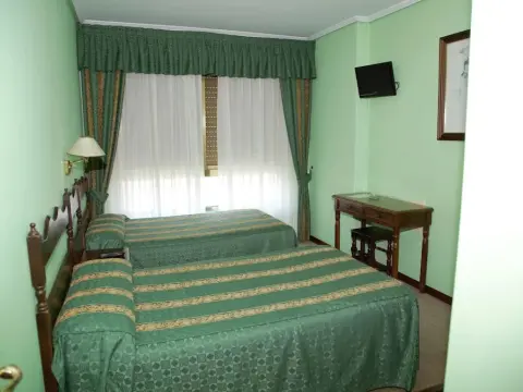 Hotel Dolusa - Photo 1