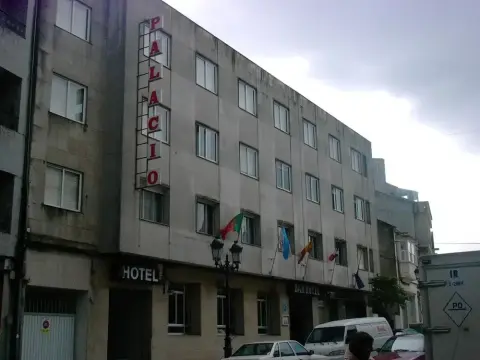 Hotel El Palacio - Photo 1