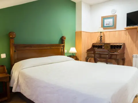 Hotel El Tejo - Photo 2