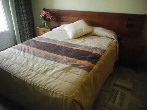 Hotel Escudo de Granada - Photo 4