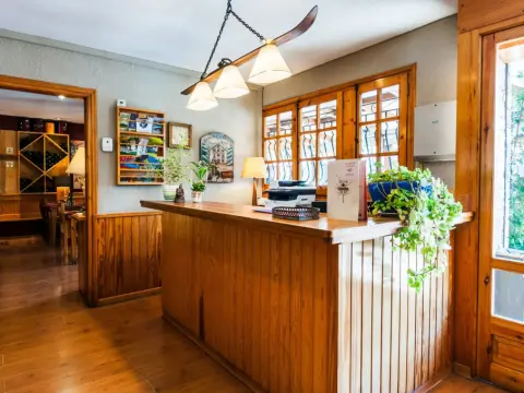 Hotel Esquirol - Photo 2