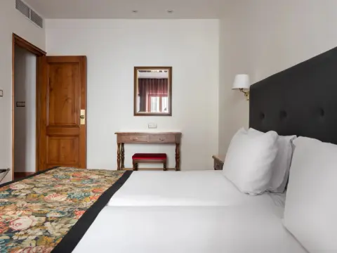 Hotel Exe Alfonso VIII - Photo 4