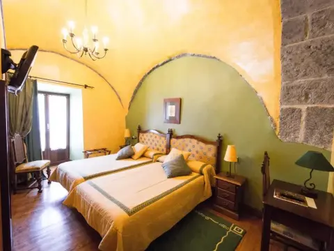 Hotel Hospedería Larrañaga - Photo 2