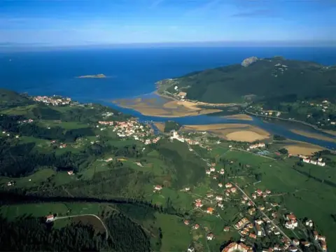 Hotel Ibaigune - Photo 4