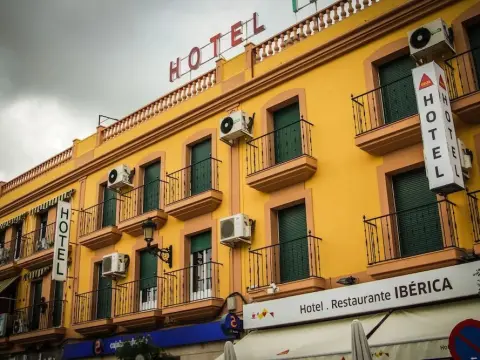 Hotel Ibérica - Photo 1