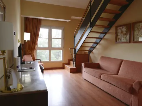 Hotel ILUNION Alcora Sevilla - Photo 4