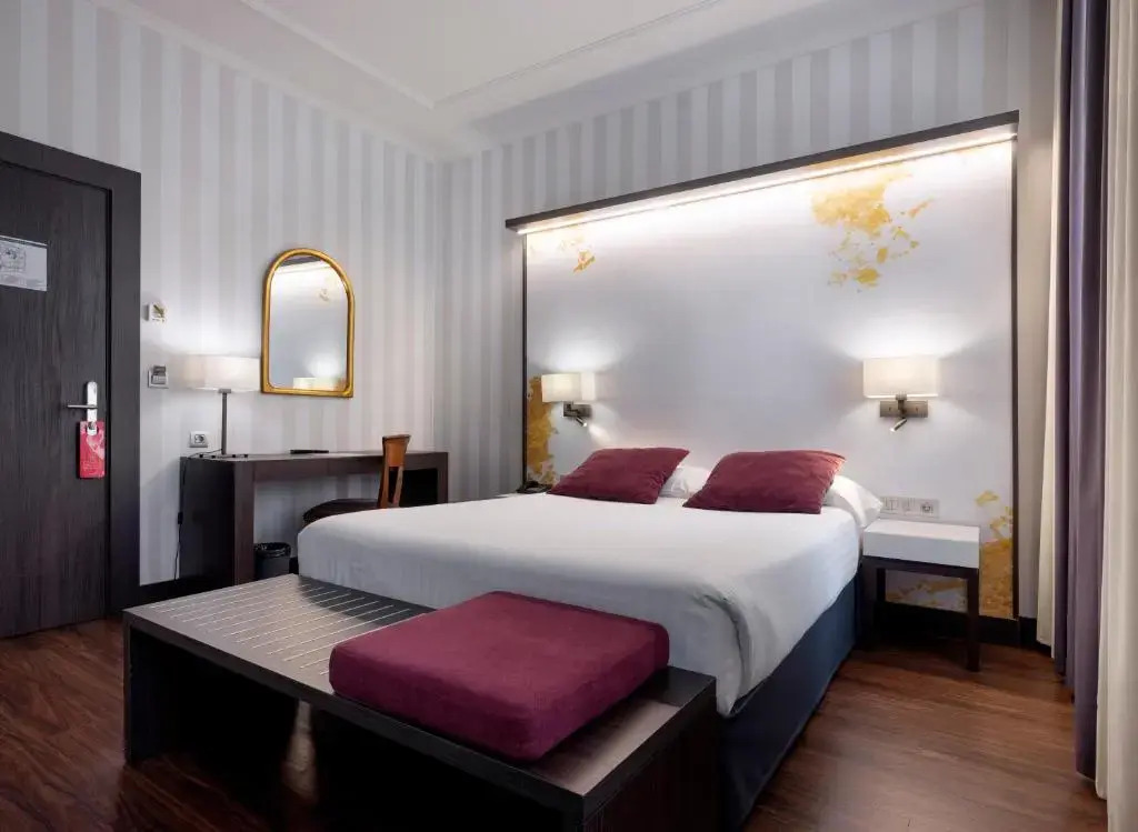 Hotel Intelier Palacio San Martín - Photo 2