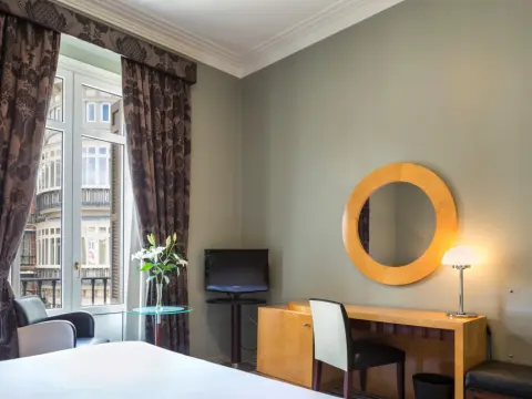 Hotel Larios Málaga - Photo 4