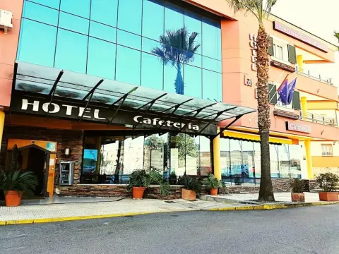 Hotel Las Eras - Photo 1