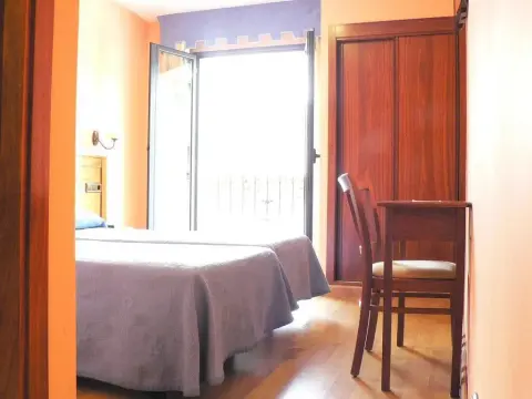 Hotel Los Templarios - Photo 4