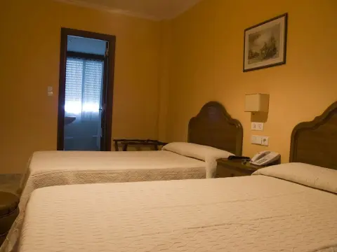 Hotel Marcial - Photo 3