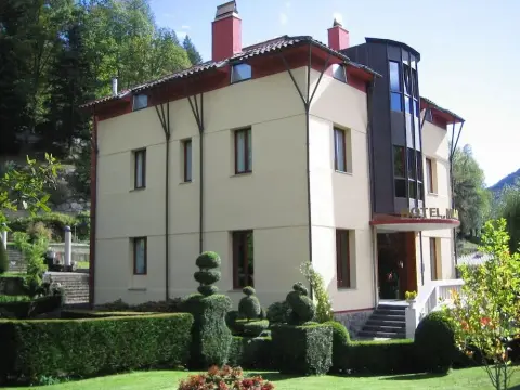 Hotel Maristany - Adults Only - Photo 1
