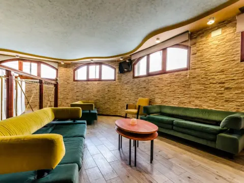 Hotel Mediterraneo - Photo 2