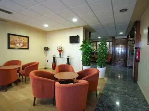 Hotel Mozarbez Salamanca - Photo 2