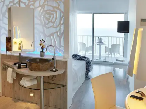 Hotel Planamar by Escampa Hotels - Photo 2