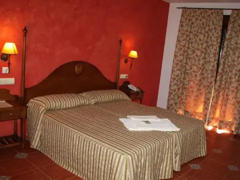 Hotel Posada del Cordobés - Photo 2