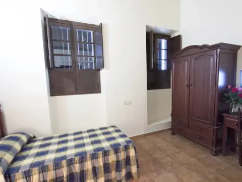 Hotel Puerta de la Sierra - Photo 2
