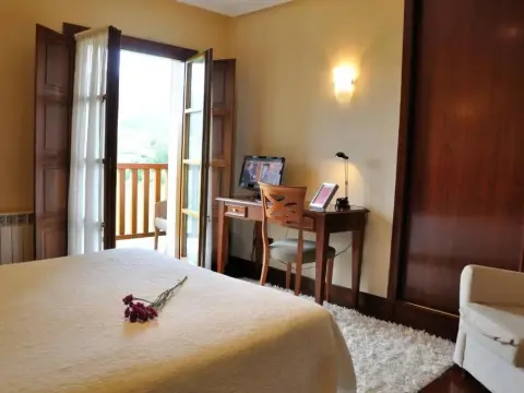 Hotel Puerta del Oriente - Photo 4