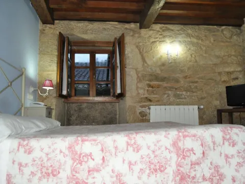 Hotel Restaurante Asador de Roxos Casa de Albardonedo - Photo 2