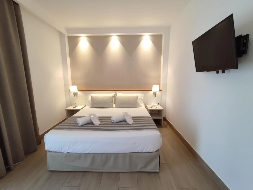 Hotel Rosamar Es Blau - Adults Only +21 - Photo 2