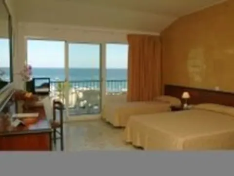 Hotel Rovira - Photo 2