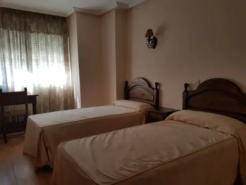 Hotel Rural Puerta De Caderechas - Photo 2