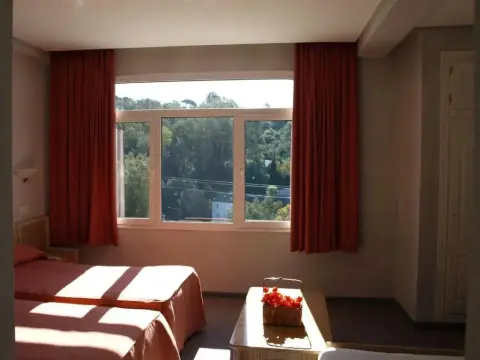 Hotel San Jorge - Photo 4