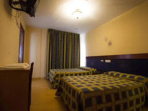 Santa Cruz Hotel - Photo 4