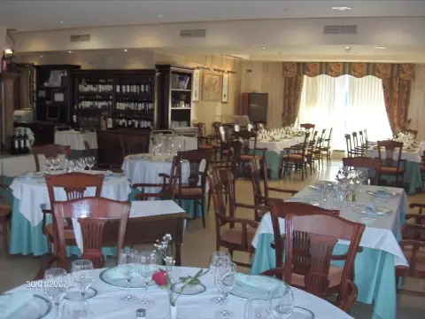 Hotel Sierra Real - Photo 3