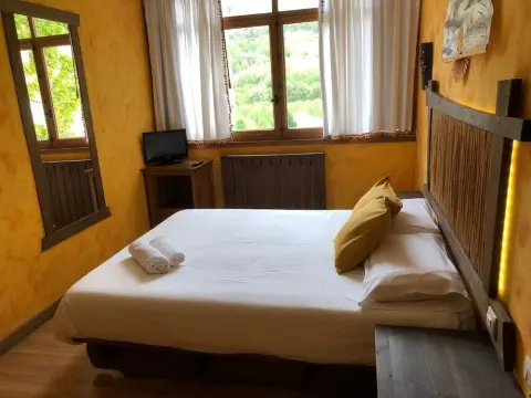 Hotel Torrecerredo - Photo 4