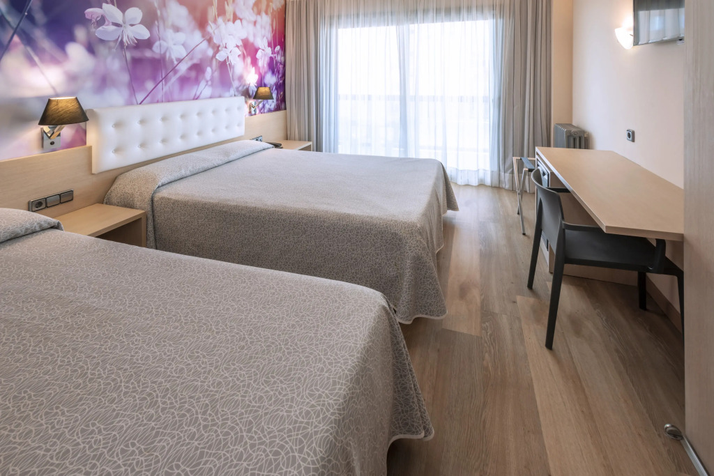 Hotel Tropic Park - Photo 4