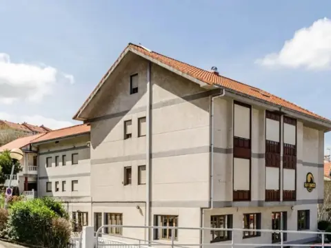 Hotel Surfances - Photo 1