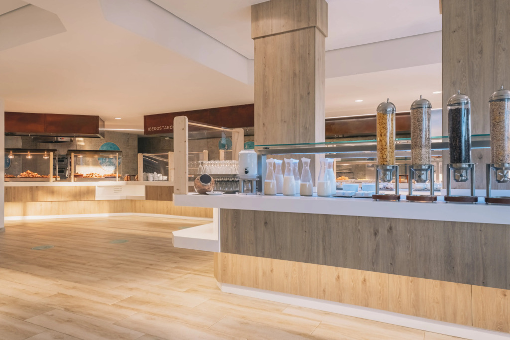 Iberostar Waves Royal Andalus - Photo 2