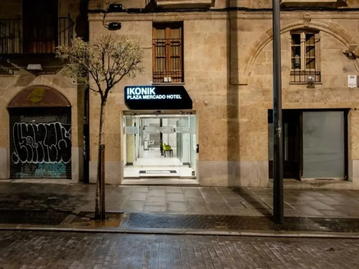 Ikonik Plaza Mercado