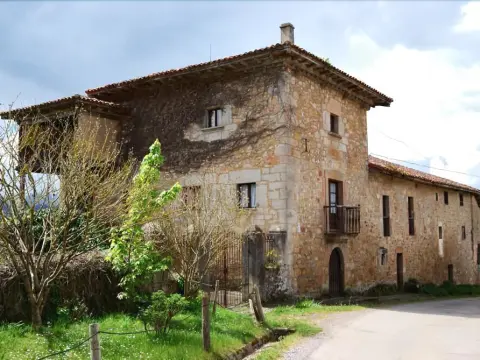 La Estrada - Photo 1
