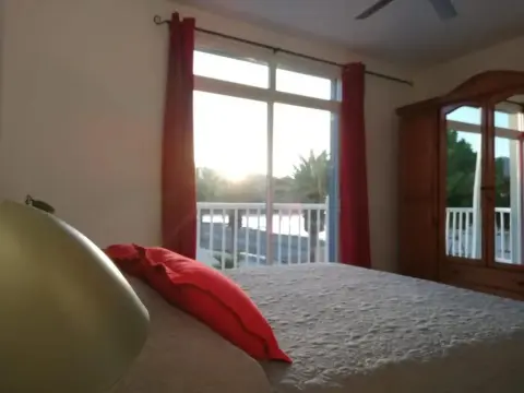 La Orilla Beach House - Photo 2