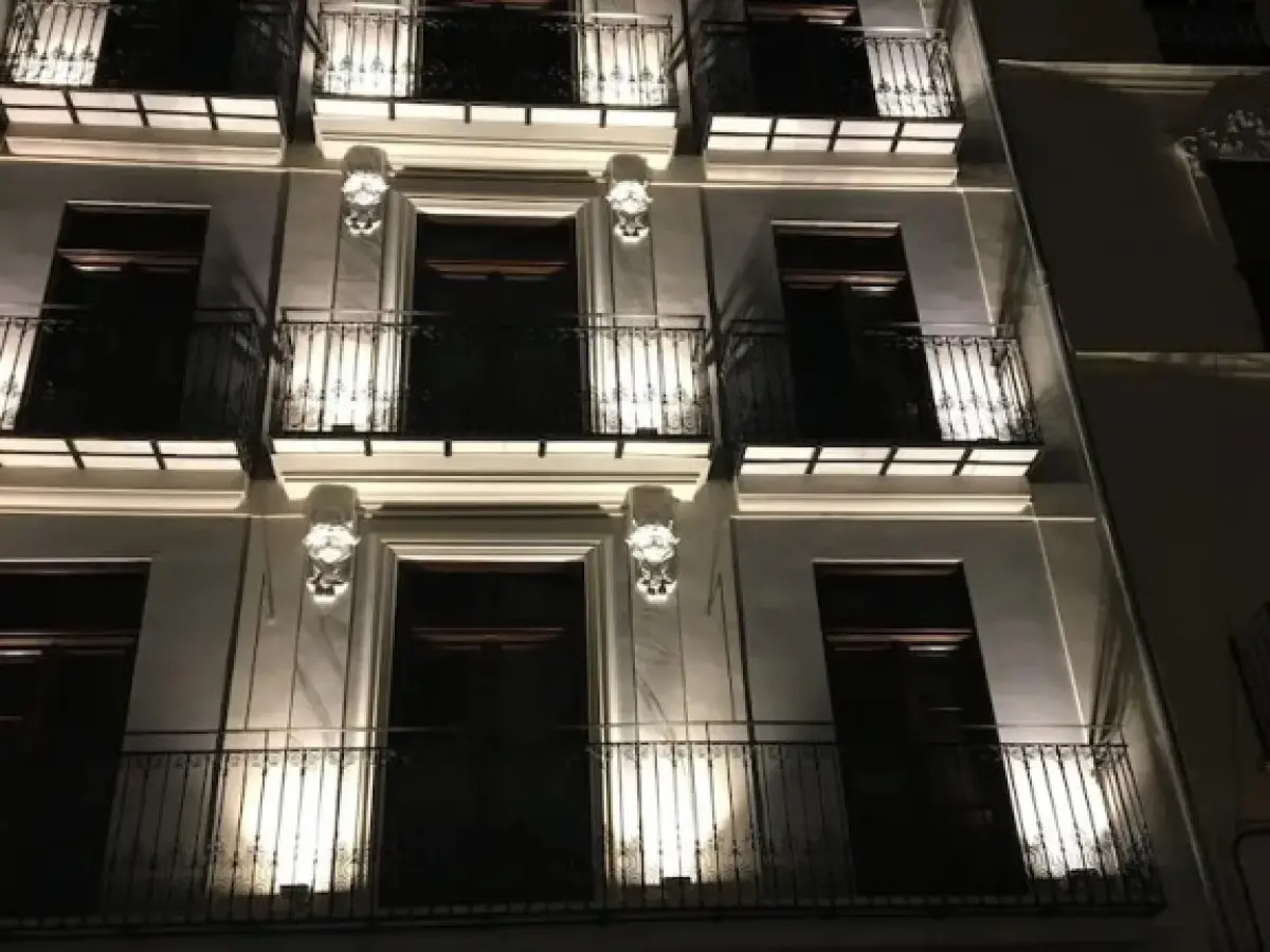 La Perla Apartments