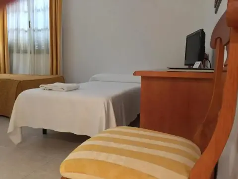 Hotel Las Atalayas - Photo 4