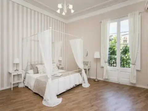 Lumine Sagrada Familia Apartments - Photo 1