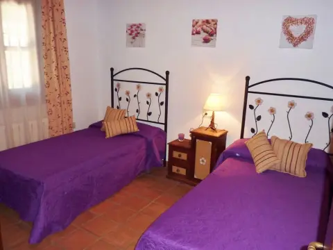 Luxurious Villa in Antequera with Private Pool - Photo 4