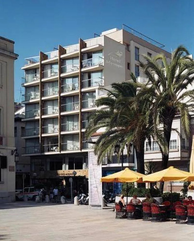 Hotel Metropol 4 Superior - Photo 1
