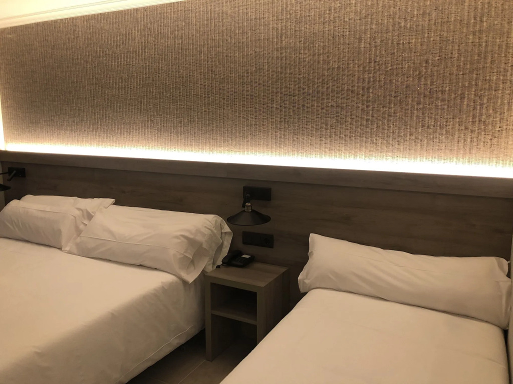 Hotel Metropol 4 Superior - Photo 4