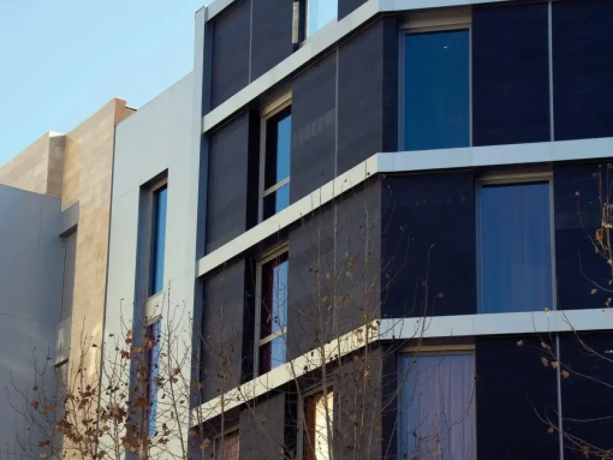 Metropolitan Sagrada Familia - Adults Only