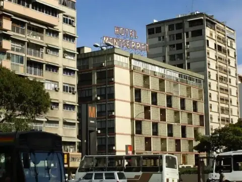 Montserrat - Foto 1